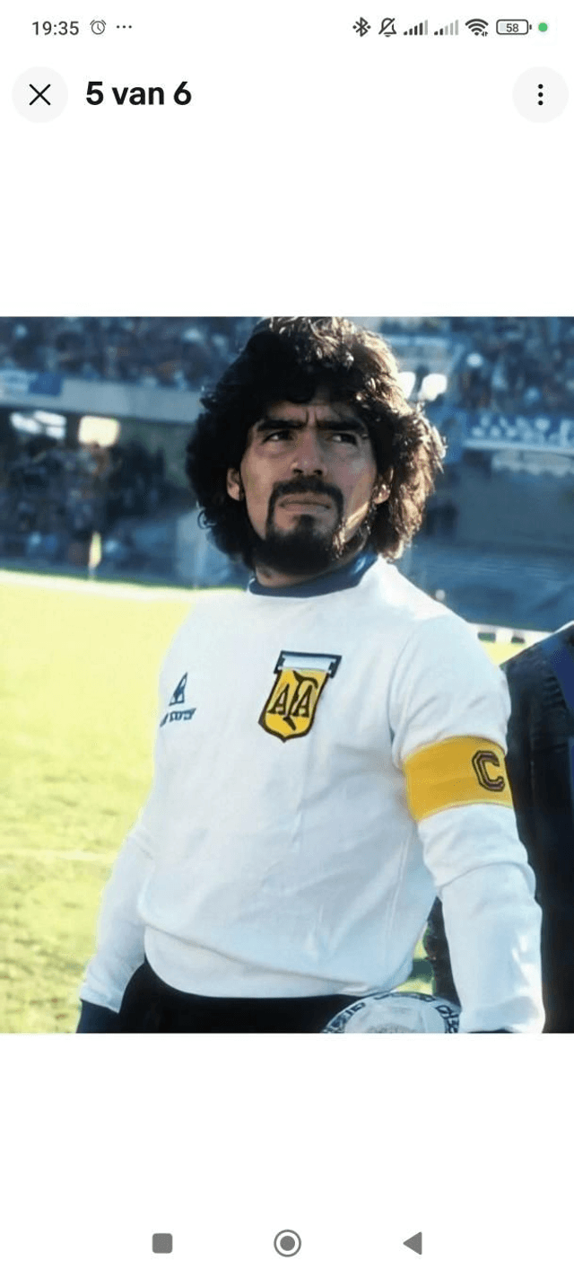 Gesigneerd Maradona Shirt uit 1986