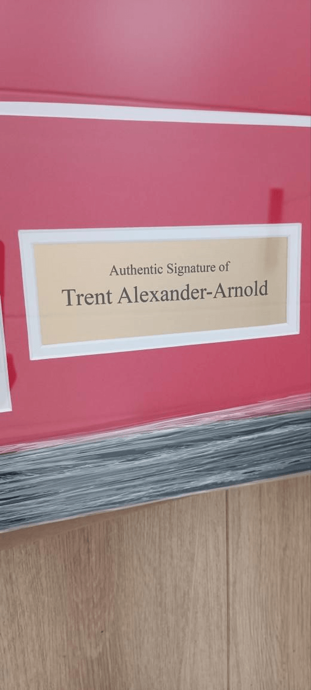 Gesigneerd Alexander Arnold gesigneerd shirt