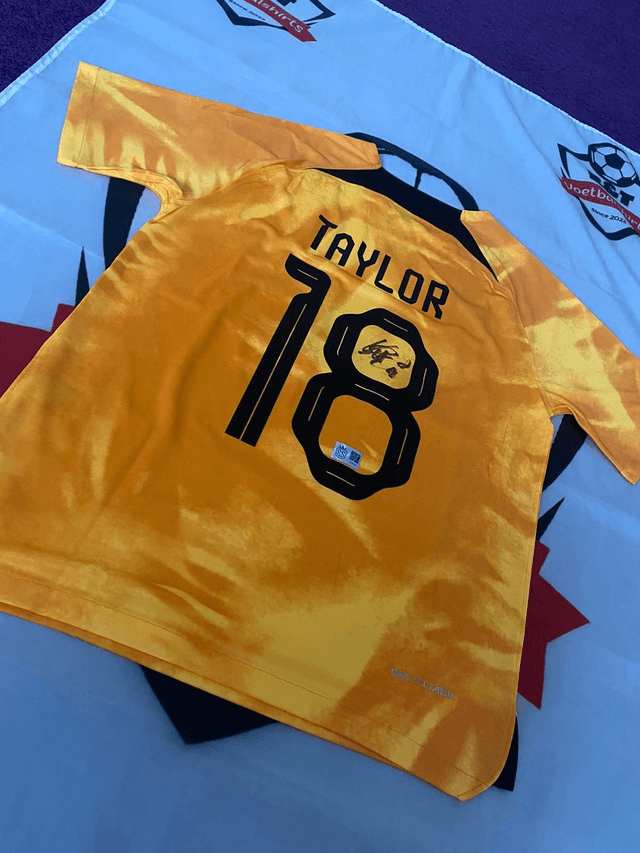 Gesigneerd Nederland Elftal Shirt van Kenneth Taylor