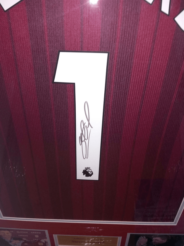 Gesigneerd shirt Harry Redknapp (rood)