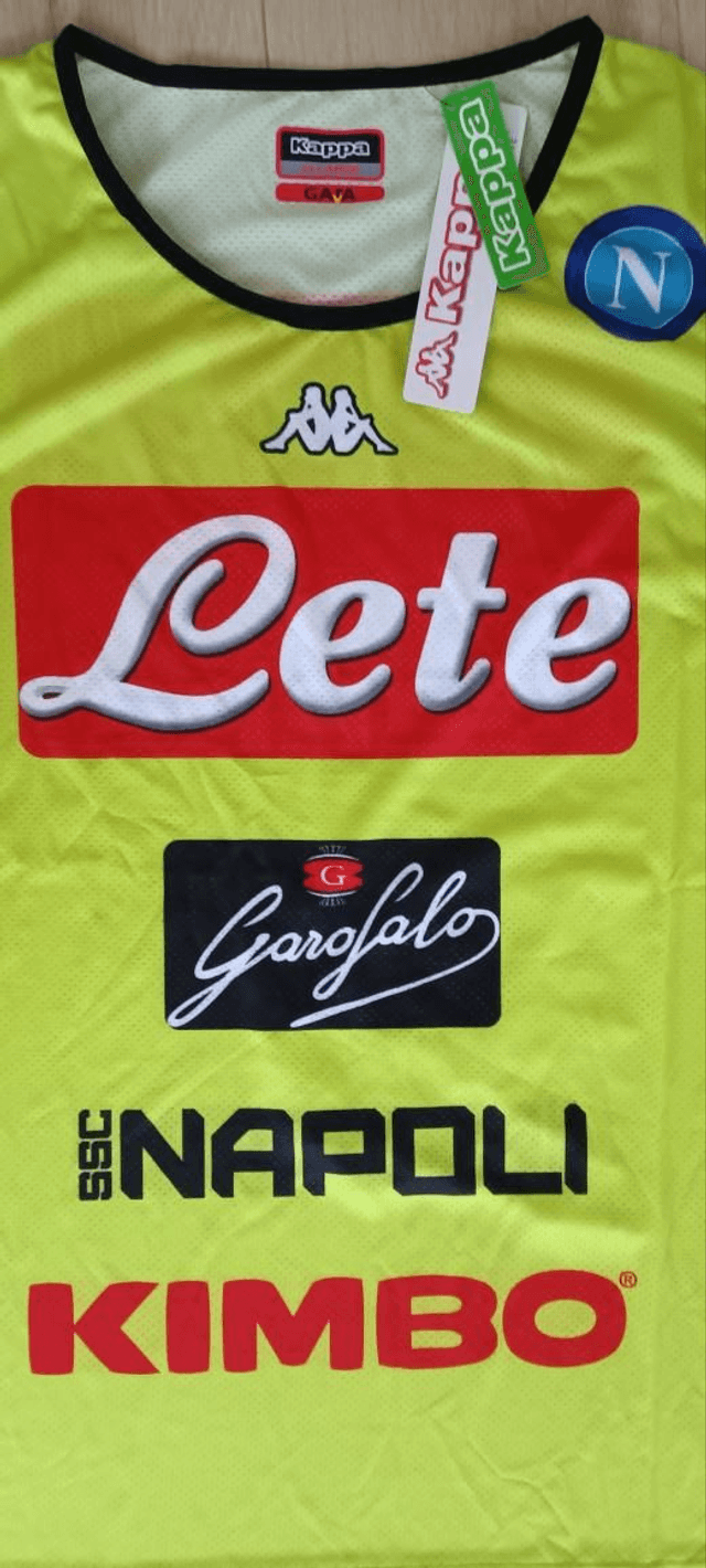 Napoli 2018-2019 Player issue hesje(geel)