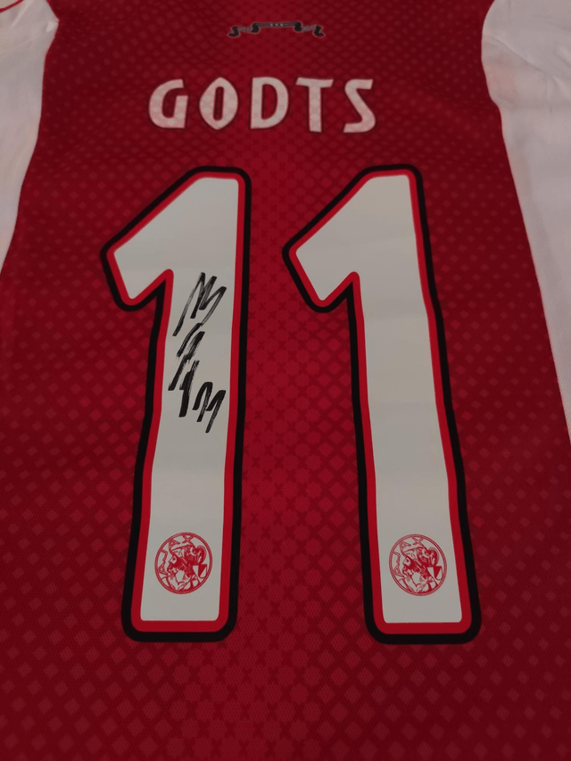 Gesigneerd Mika Godts Ajax shirt 