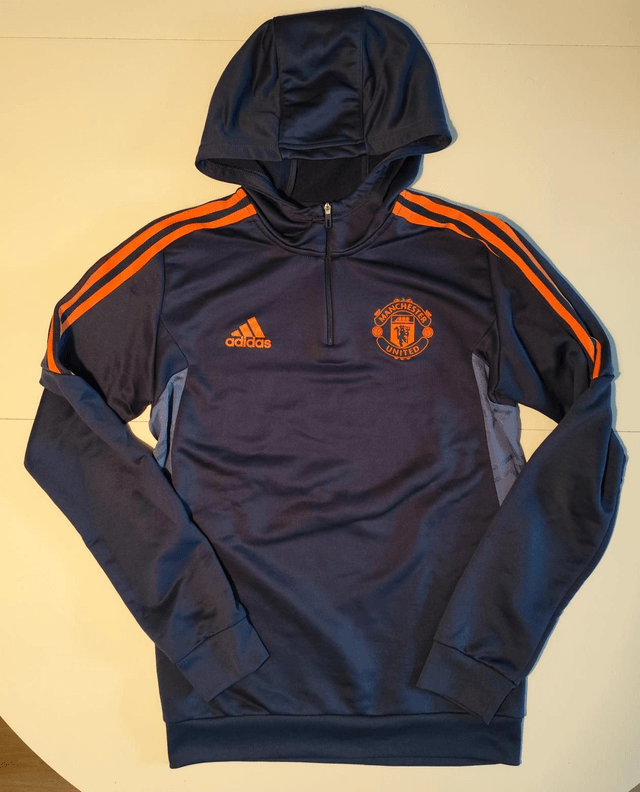 Manchester United training jack 1/4 zip 2022-2023