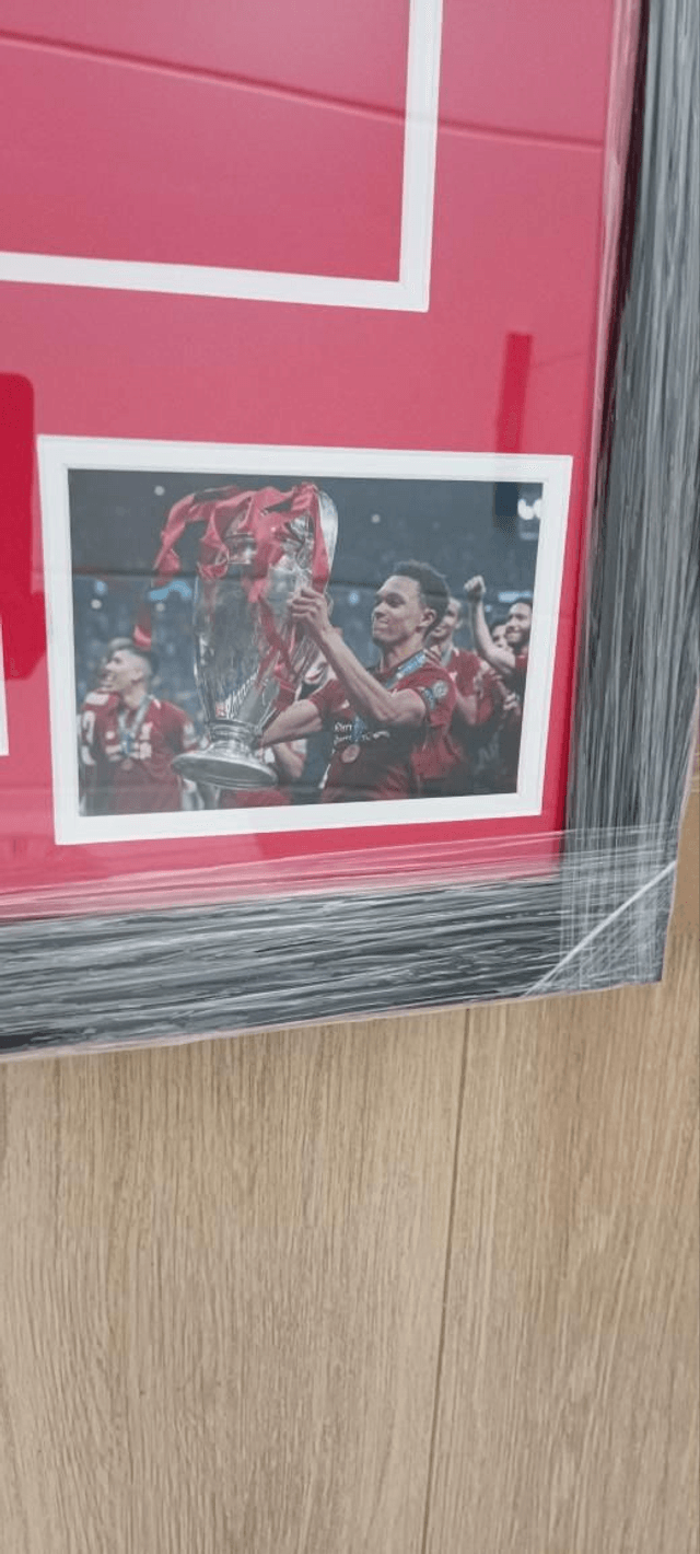 Gesigneerd Alexander Arnold gesigneerd shirt