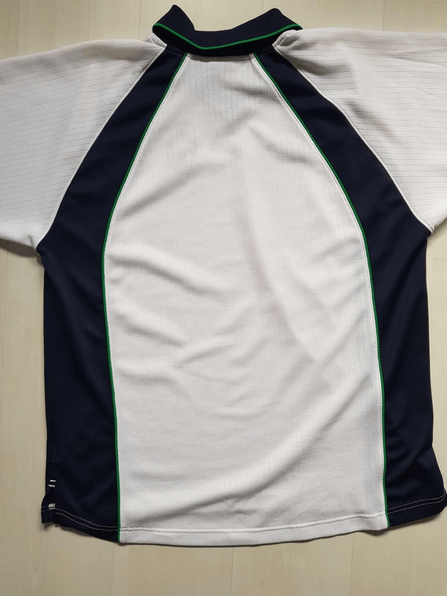 Liverpool Trainingsshirt 1999/2000 – Een Echte Vintage Schat!