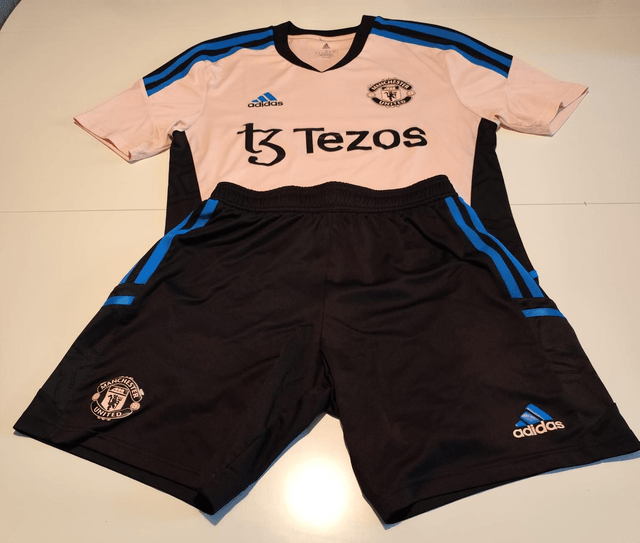 Manchester United Compleet training Tenue 22/23