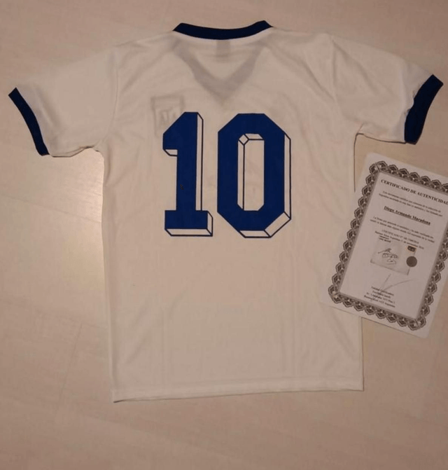 Gesigneerd Maradona Shirt uit 1986