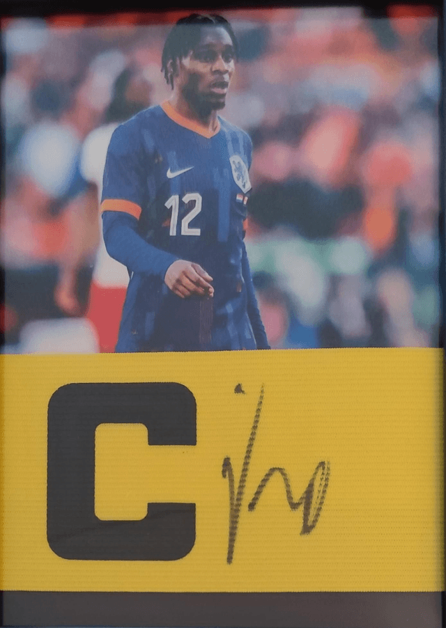 Gesigneerde Aanvoerdersband – Jeremie Frimpong

