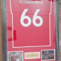 Gesigneerd Alexander Arnold gesigneerd shirt