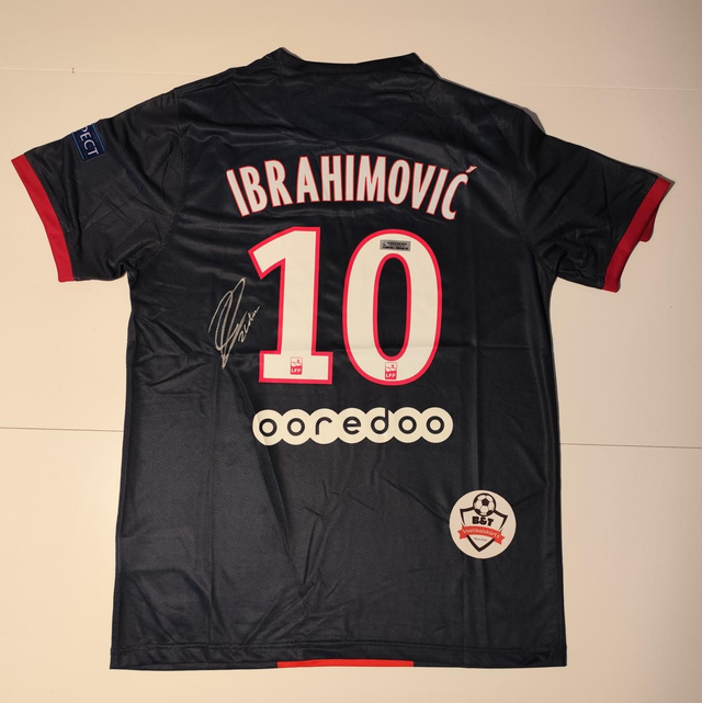 Gesigneerd PSG-shirt van Zlatan Ibrahimović