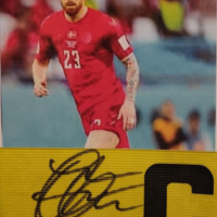 Gesigneerde aanvoerdersband van Højbjerg: