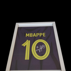 Lijst Mbappe handtekening