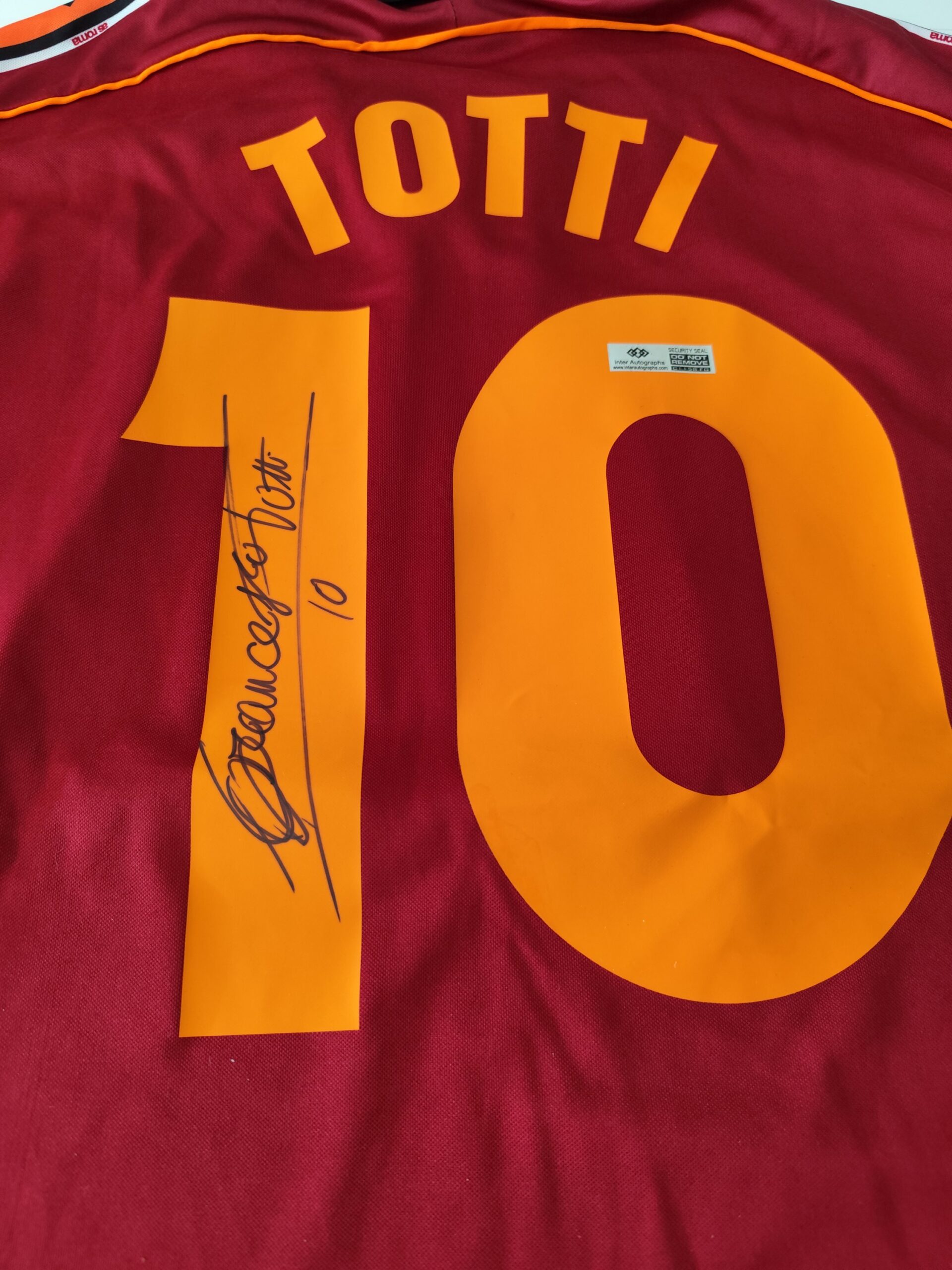 Gesigneerd Francesco Totti – AS Roma 'Retro' Shirt (Il Capitano) - Afbeelding 3