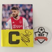 Gesigneerde aanvoerdersband van Lasse Schöne