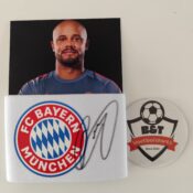 Gesigneerde aanvoerdersband van Vincent Kompany