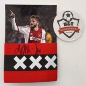 Gesigneerde aanvoerdersband van Lasse Schöne